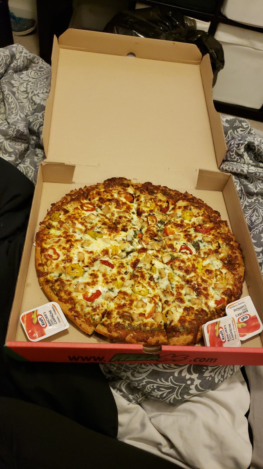 Pizza 64 | 2815 Shaughnessy St, Port Coquitlam, BC V3C 3H1, Canada | Phone: (604) 474-3438