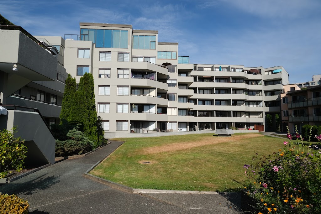 Moberly | 630 Millbank, Vancouver, BC V5Z 4B7, Canada | Phone: (604) 872-7777
