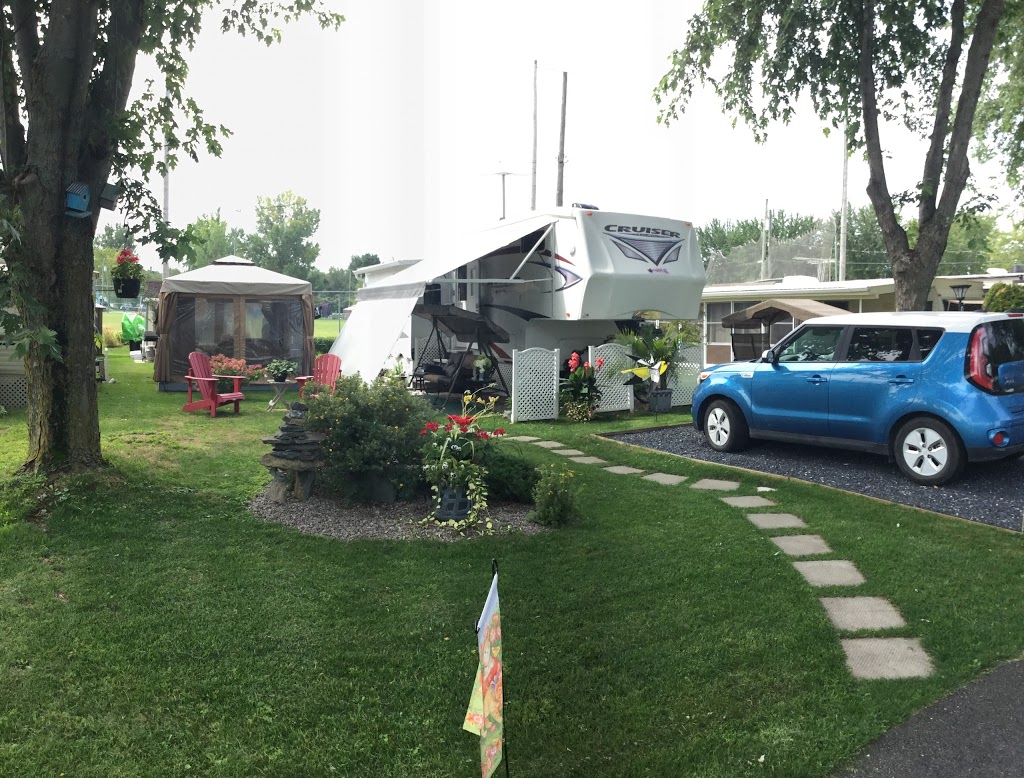 Camping Mon Repos | 430 Rang Saint Georges, Ange-Gardien, QC J0E 1E0, Canada | Phone: (450) 293-6318