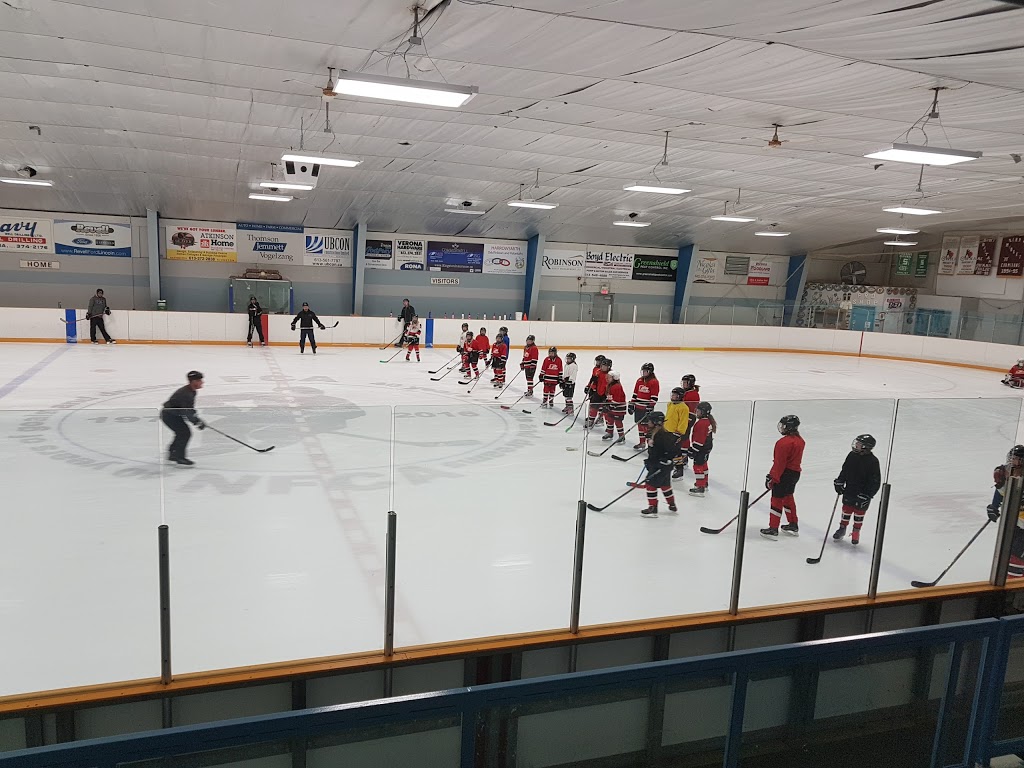 Frontenac Community Arena | 4299 Arena Boundary Rd, Godfrey, ON K0H 1T0, Canada | Phone: (613) 374-2177