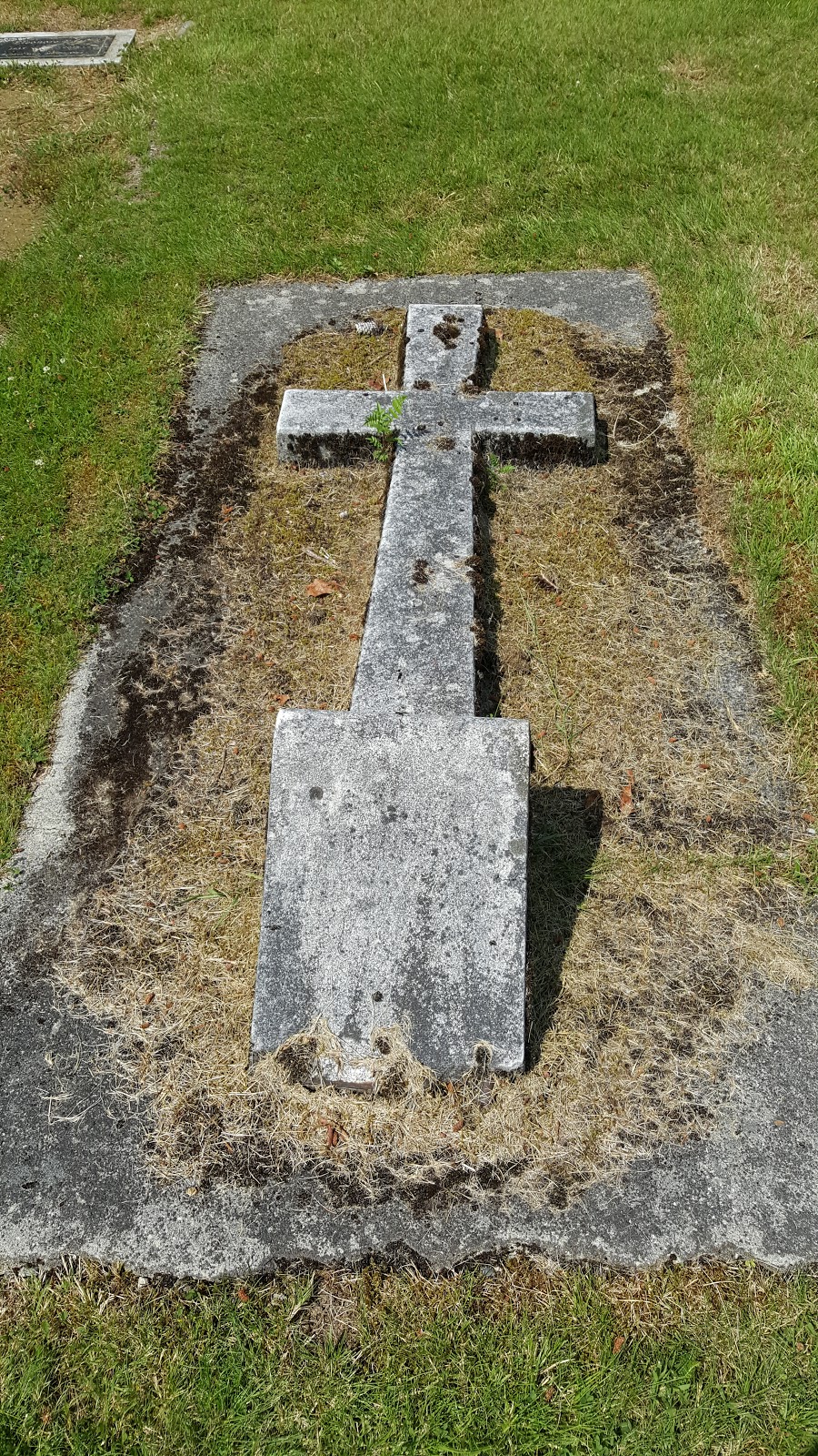 Maple Ridge Cemetery | 21404 Dewdney Trunk Rd, Maple Ridge, BC V2X, Canada | Phone: (604) 467-7307