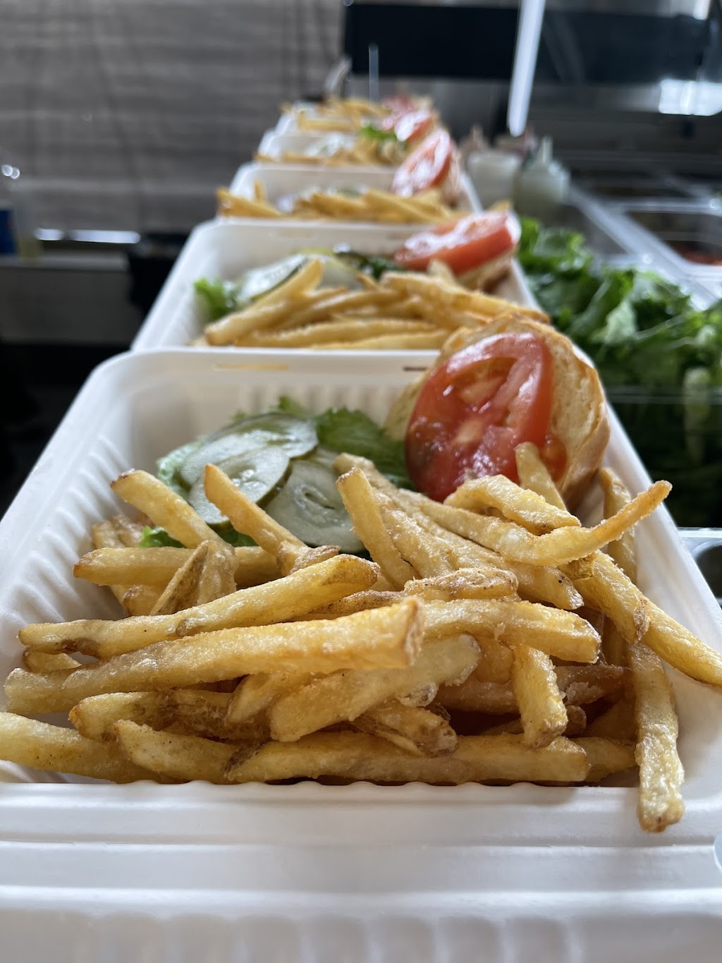 iyycburg (Hillhurst) | 234 19 St NW, Calgary, AB T2N 2H7, Canada | Phone: (403) 289-3289