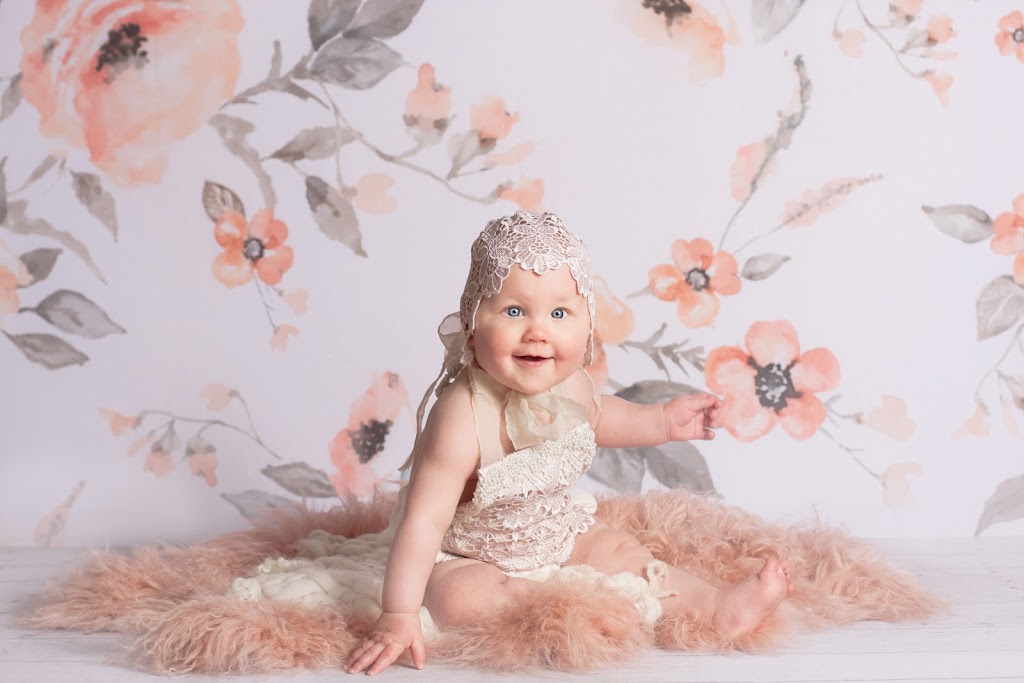 Sacha Mullen Photography | 3124 E 5th Ave, Vancouver, BC V5M 1P1, Canada | Phone: (604) 839-1166