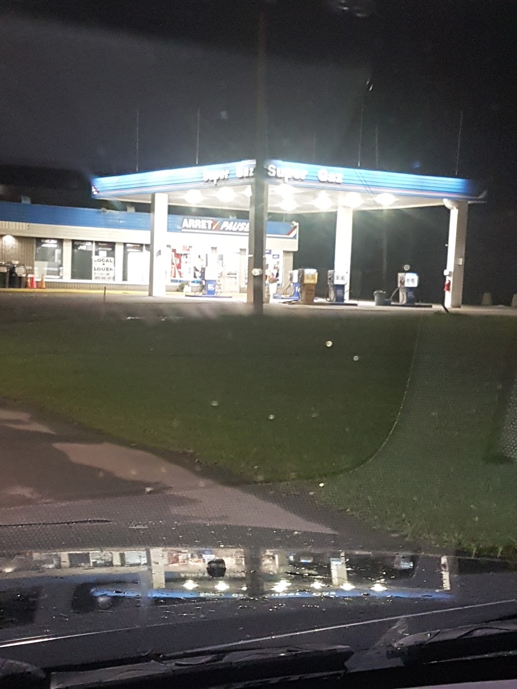 Super Gaz Station | 25 QC-132, Delson, QC J5B 1G9, Canada | Phone: (450) 635-9540