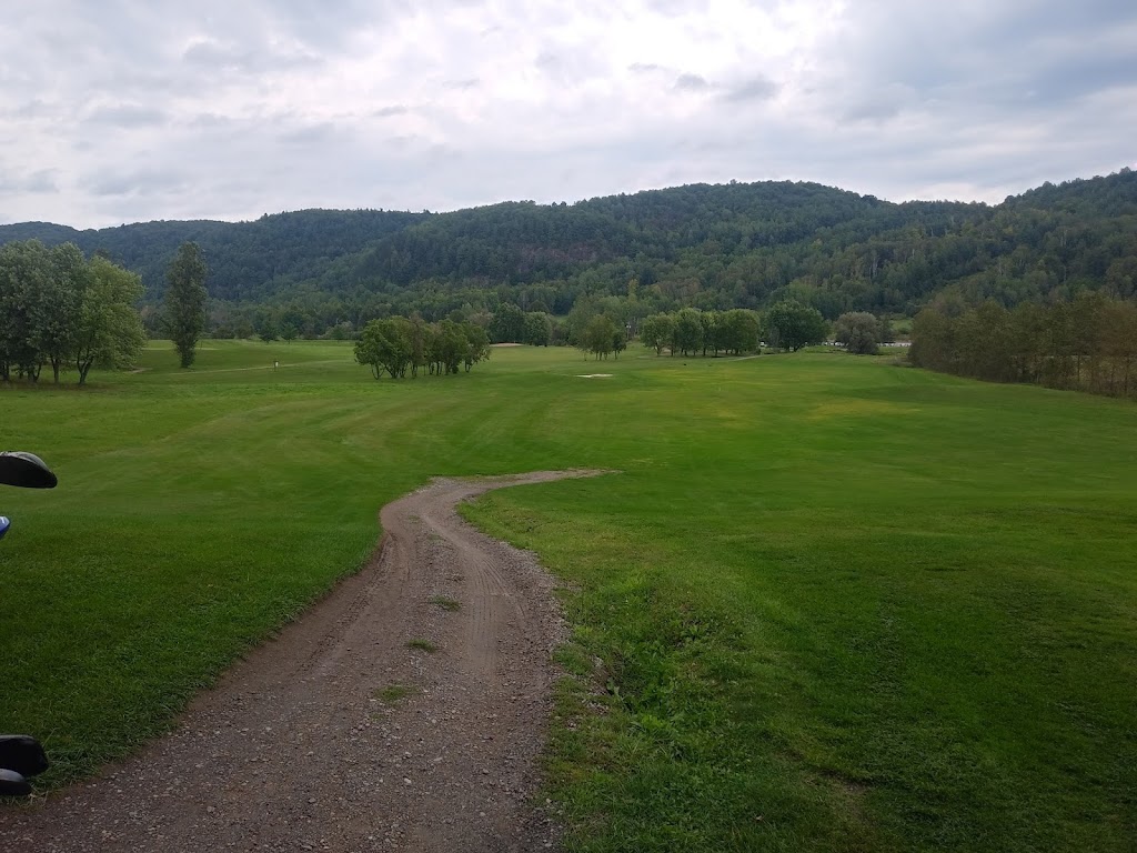 Club De Golf Royal Papineau | 65 Chem. du Golf, Notre-Dame-de-la-Salette, QC J0X 2L0, Canada | Phone: (819) 766-2626