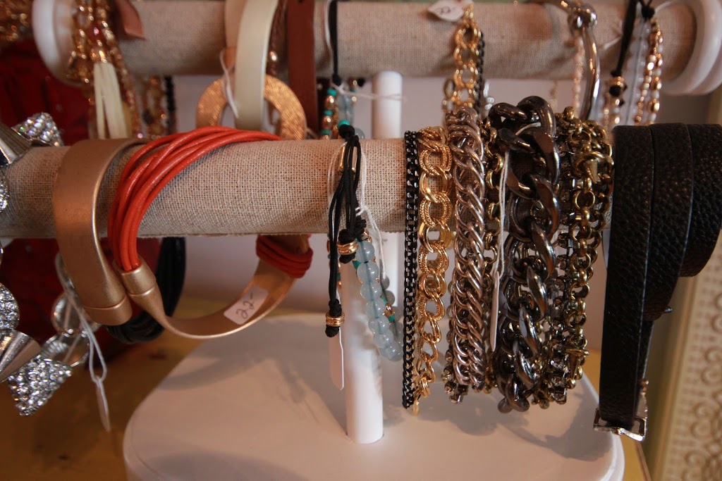 Jade & Laney Boutique | 14 Elgin St W, Arnprior, ON K7S 1N3, Canada | Phone: (613) 894-8350