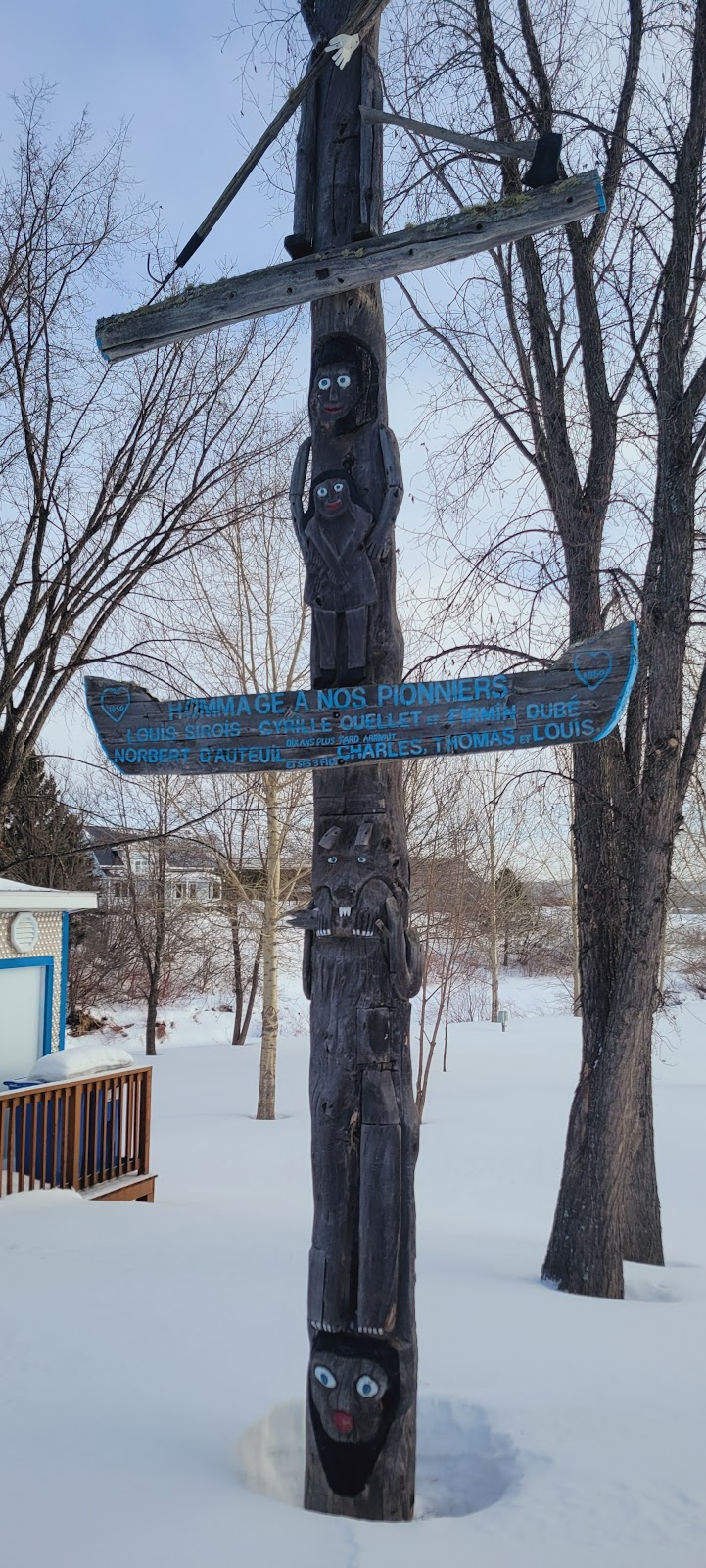Chanel Rousseau Site - Soda Can House | 123 Rue Principale N, Saint-Jean-de-Dieu, QC G0L 3M0, Canada | Phone: (418) 963-3529