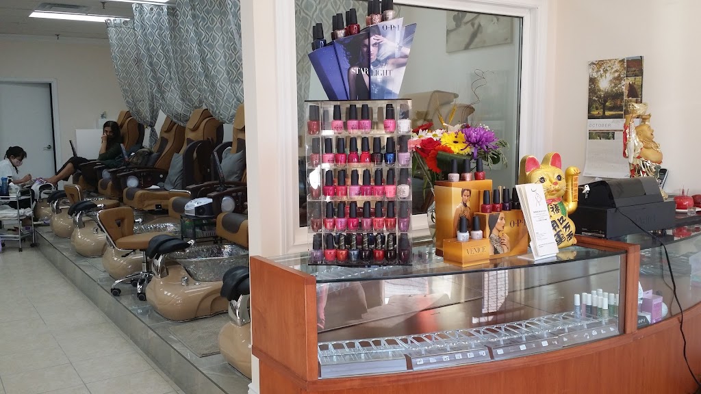 Bonheur Nails and Spa | point of interest | 13075 Yonge St #9, Richmond Hill, ON L4E 1A5, Canada | 9057733880 OR +1 905-773-3880