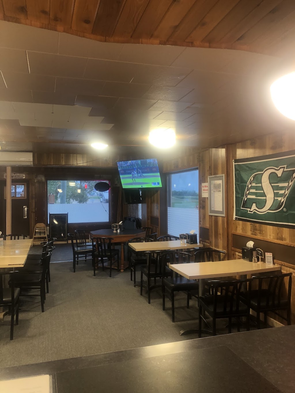 One Stop Inn Bar & Grill | 306 Railway Ave, Ogema, SK S0C 1Y0, Canada | Phone: (306) 459-2455