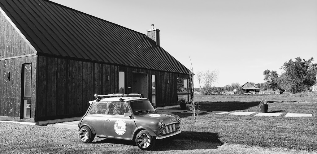 Maison du Chevalier Noir | 166 Chem. de la Beauce, Calixa-Lavallée, QC J0L 1A0, Canada | Phone: (514) 269-7511
