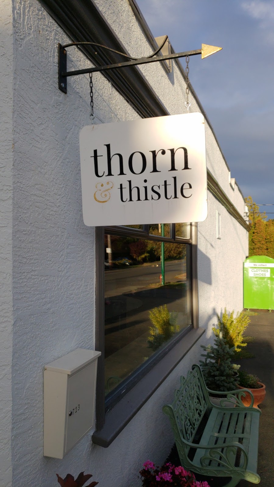 thorn & thistle flowers | 713 St Patrick St, Victoria, BC V8S 4X6, Canada | Phone: (250) 384-3385