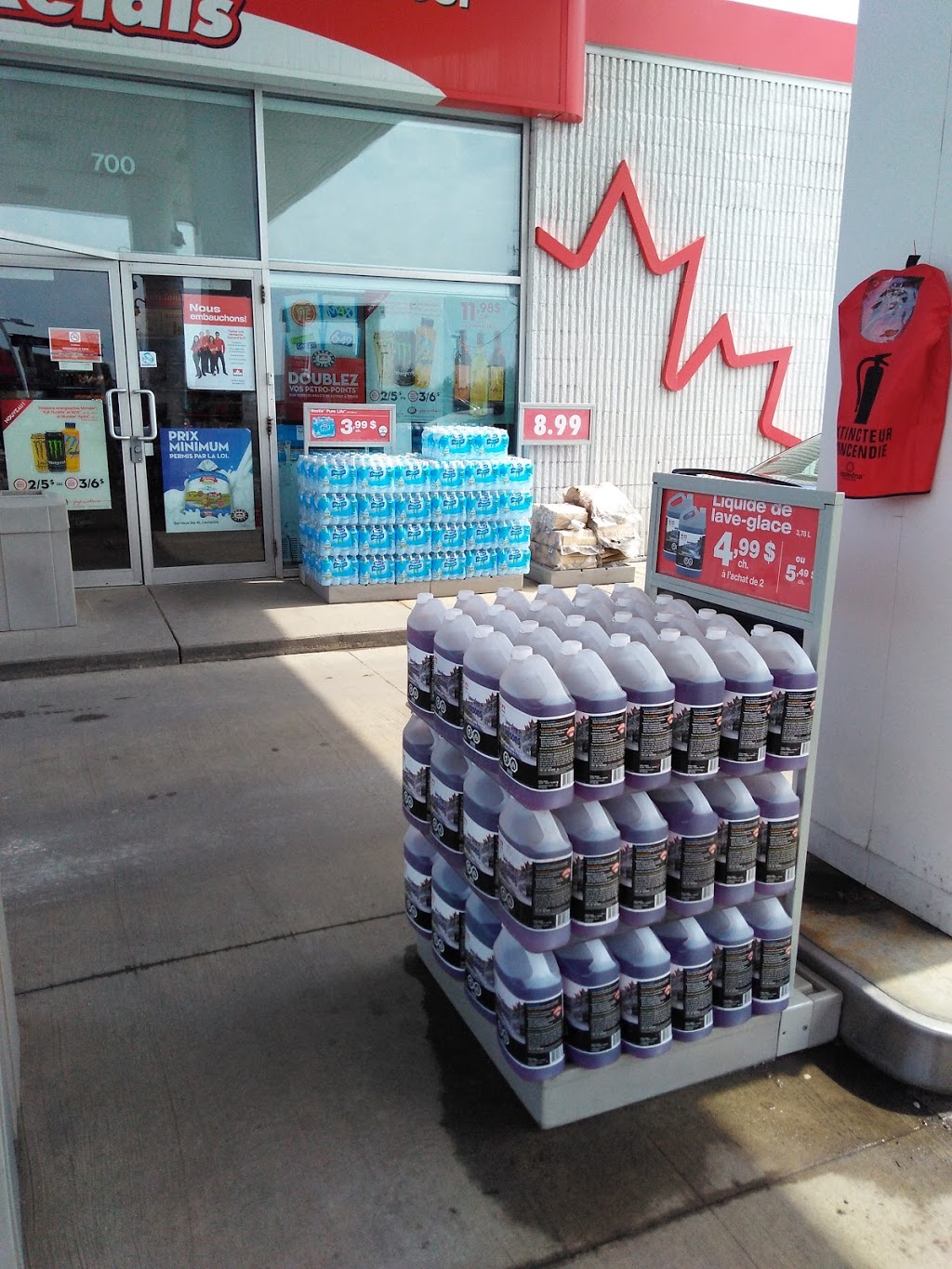 Petro-Canada | 700 Rue Cambronne, Québec, QC G1E 6X1, Canada | Phone: (418) 666-0807