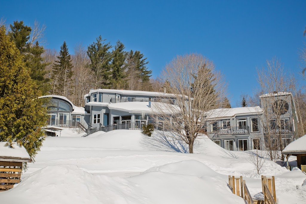 La Petite Auberge de Jouvence | 131 Chemin de Jouvence, Orford, QC J1X 6R2, Canada | Phone: (800) 567-3134
