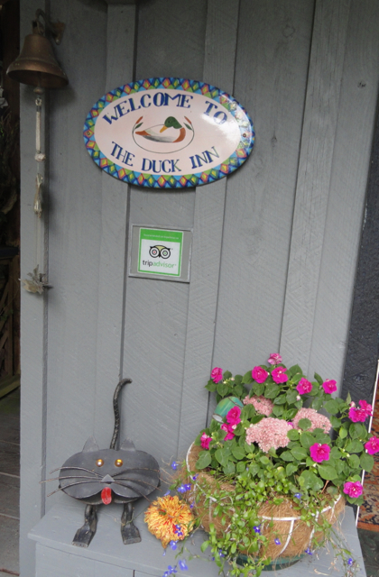 Duck Inn | 4349 River Rd W, Delta, BC V4K 1R9, Canada | Phone: (604) 946-7521