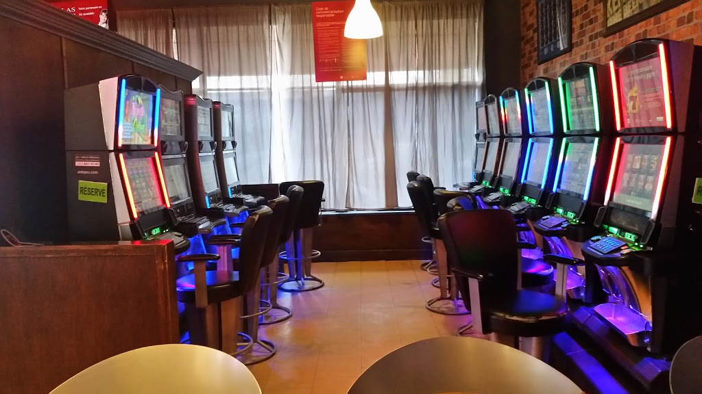 Resto Bar Lance Et Compte | 7a 2e Avenue, Châteauguay, QC J6K 3M3, Canada | Phone: (450) 692-2821