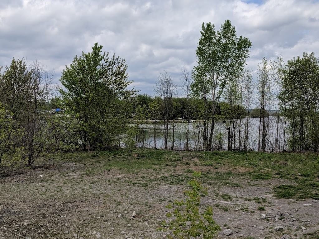 Petries Landing by Brigil | 8865 Jeanne DArc Blvd N, Orléans, ON K4A 0S8, Canada | Phone: (613) 706-4262