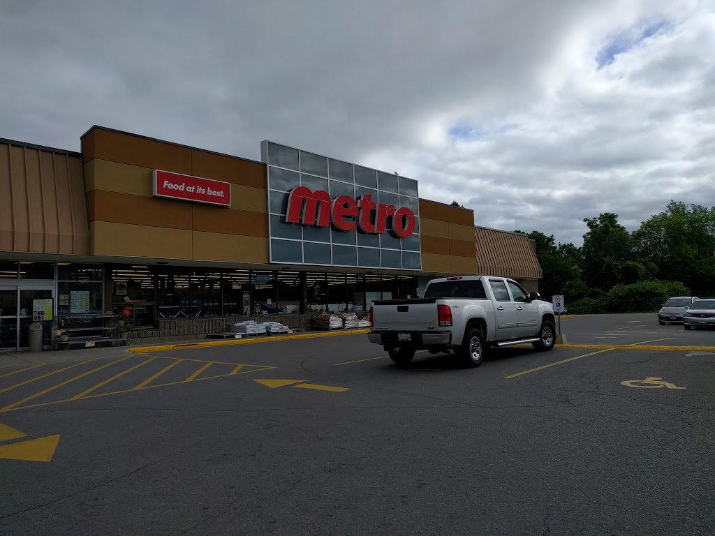 Metro | 73 Picton Main St, Picton, ON K0K 2T0, Canada | Phone: (613) 476-6561