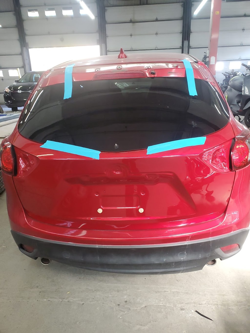 Vitre dAuto 5 Etoiles | 3548 Rue Isabelle, Laval, QC H7P 3N7, Canada | Phone: (438) 988-3915