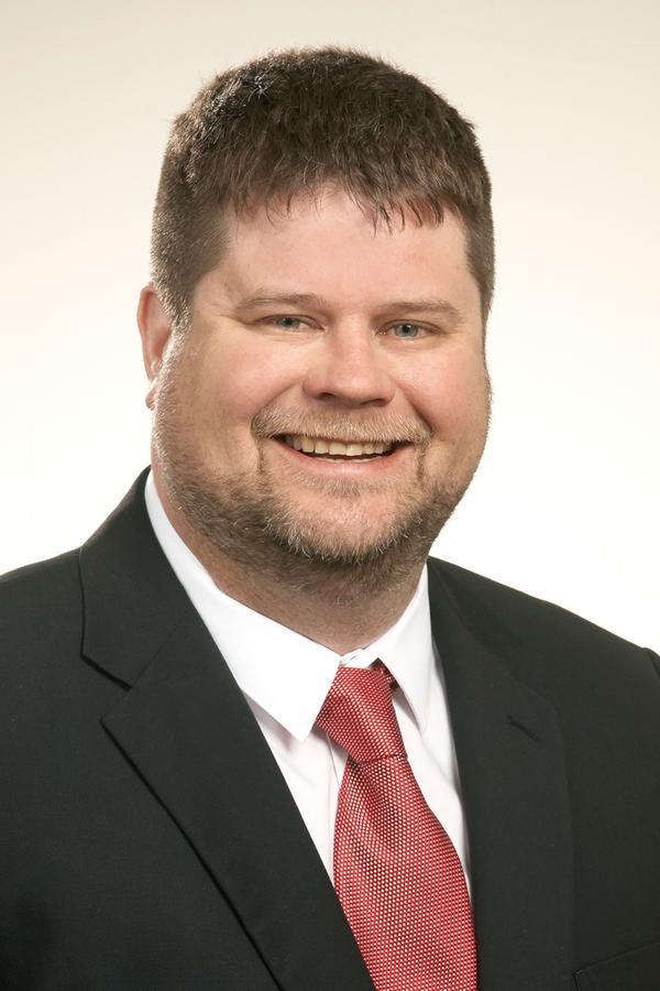 Edward Jones - Financial Advisor: Aaron J Hill | 68 McLaughlin Rd Unit 3, Lindsay, ON K9V 6B5, Canada | Phone: (705) 328-1000