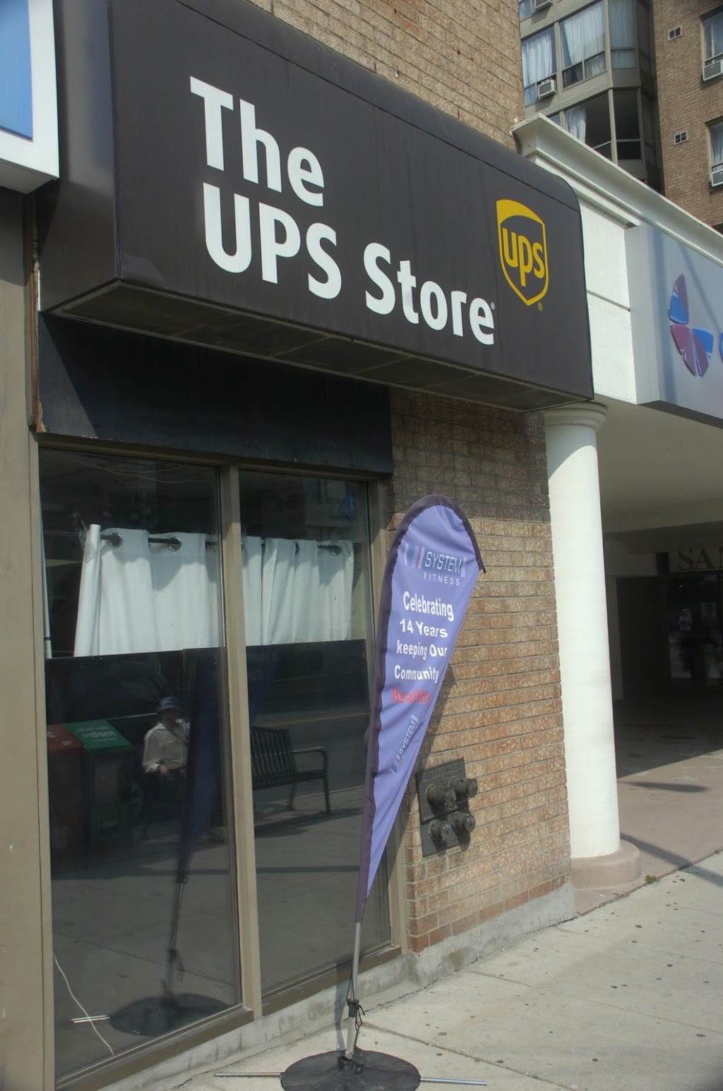 The UPS Store | 2100 Bloor St W #6, Toronto, ON M6S 5A5, Canada | Phone: (416) 767-5382