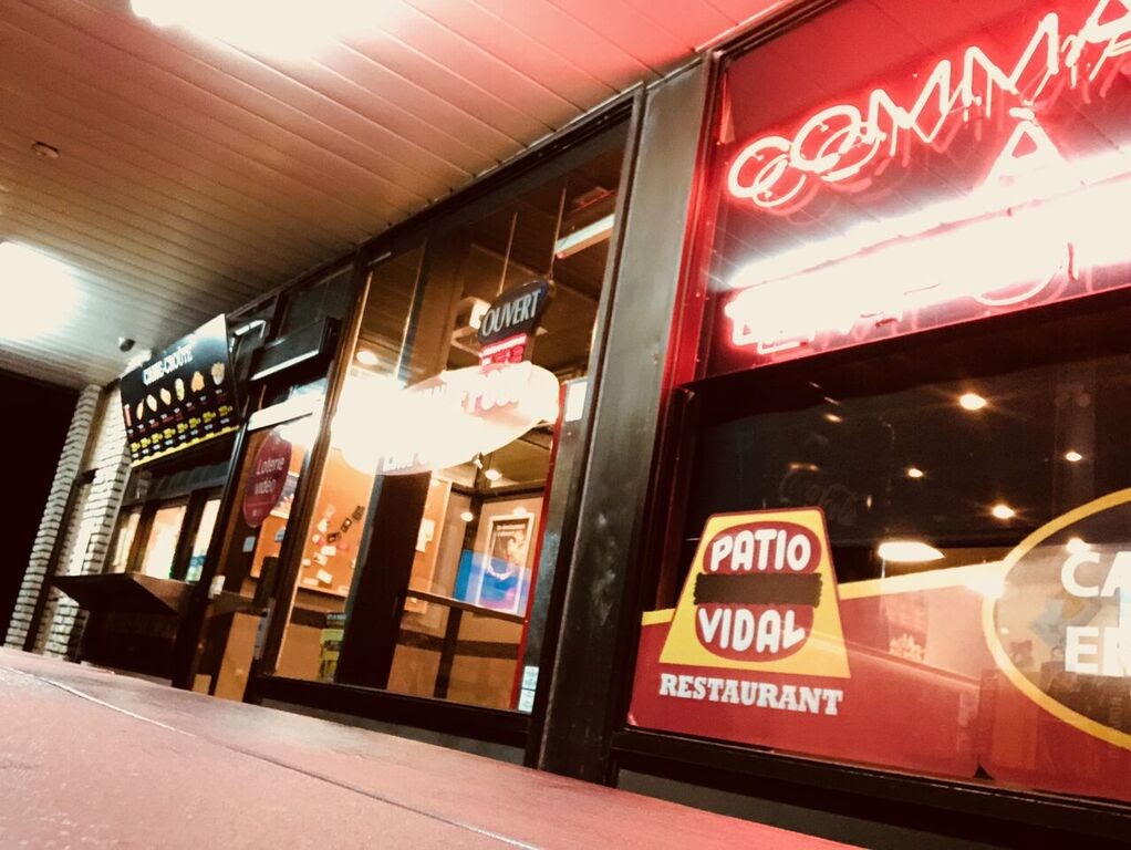 Patio Vidal | 22 Rue des Flandres, Gatineau, QC J8T 4R7, Canada | Phone: (819) 561-8877
