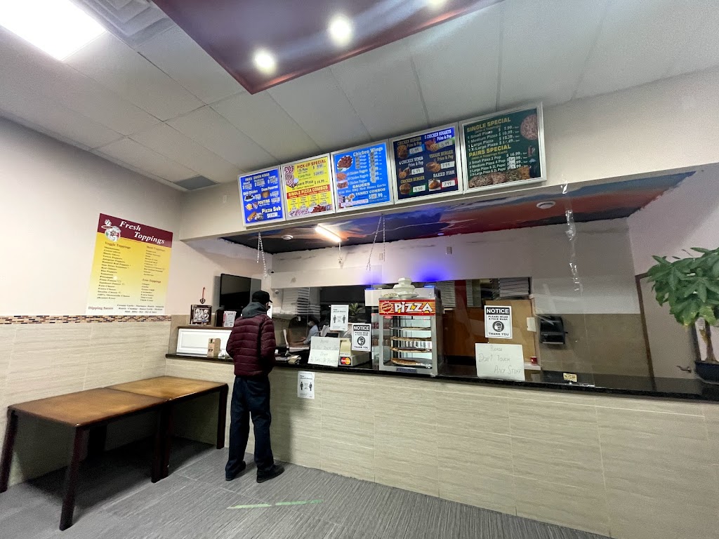City South Pizza | 225 Castle Oaks Crossing #3, Brampton, ON L6P 3X3, Canada | Phone: (905) 913-4000