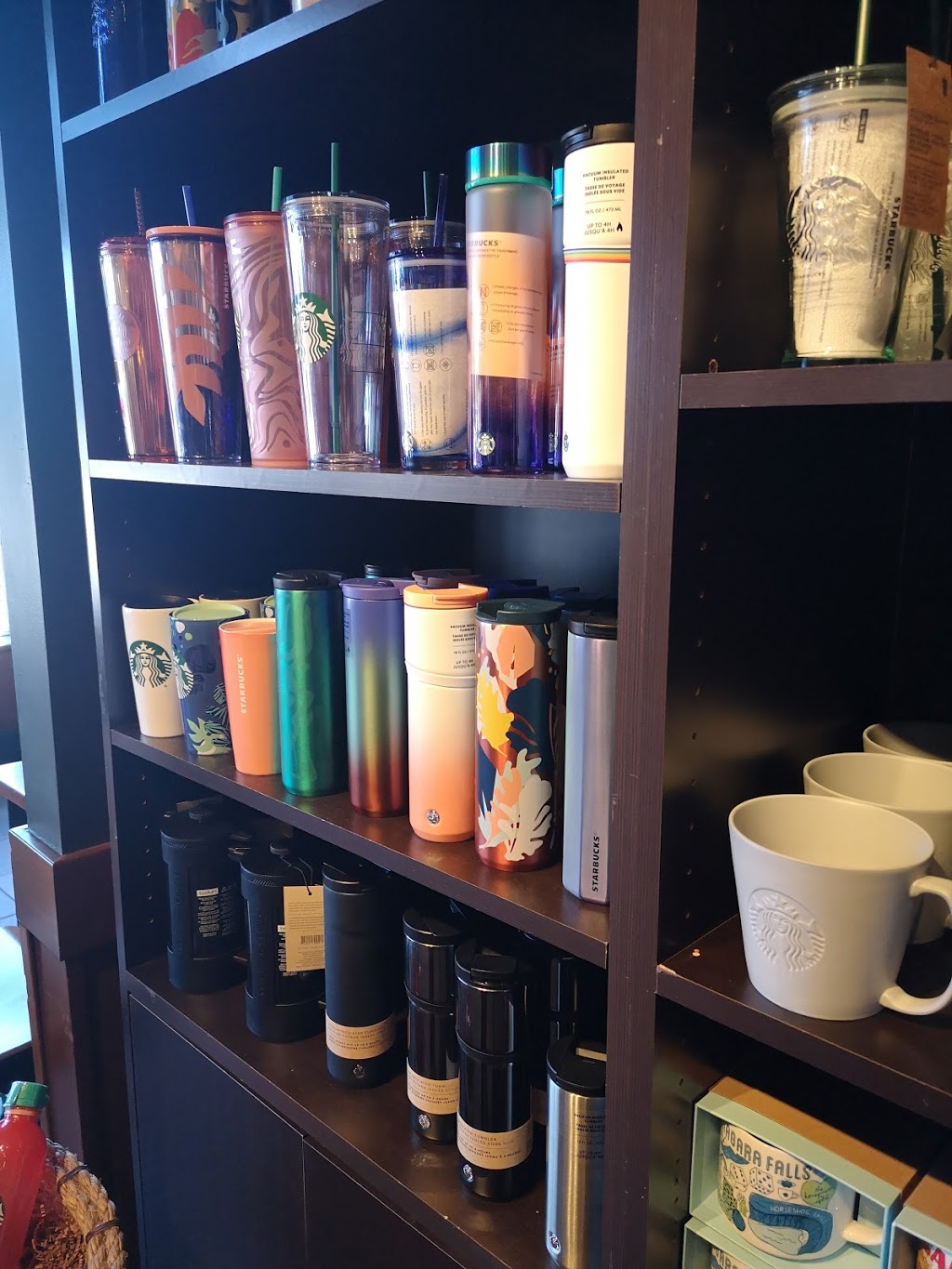 Starbucks | 285 Geneva St Unit G3, St. Catharines, ON L2N 2G1, Canada | Phone: (905) 935-0330