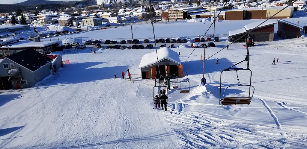 Centre municipal de ski | 700 Rue Desbiens, La Tuque, QC G9X 4E6, Canada | Phone: (819) 523-4422