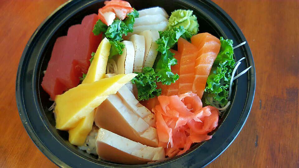 Sushi Karu | 378 Oakwood Ave, York, ON M6E 2W3, Canada | Phone: (647) 352-5278