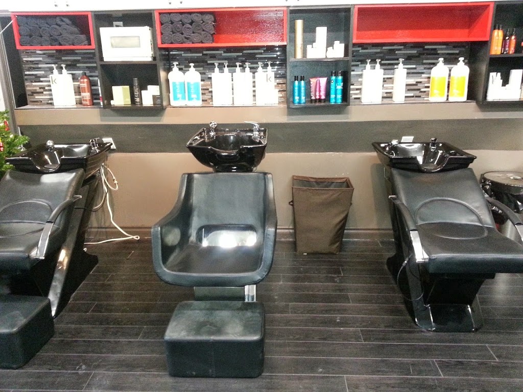 Pin Ups & Pompadours | 1626 Brock Street South, Whitby, ON L1N 4M4, Canada | Phone: (905) 493-7667