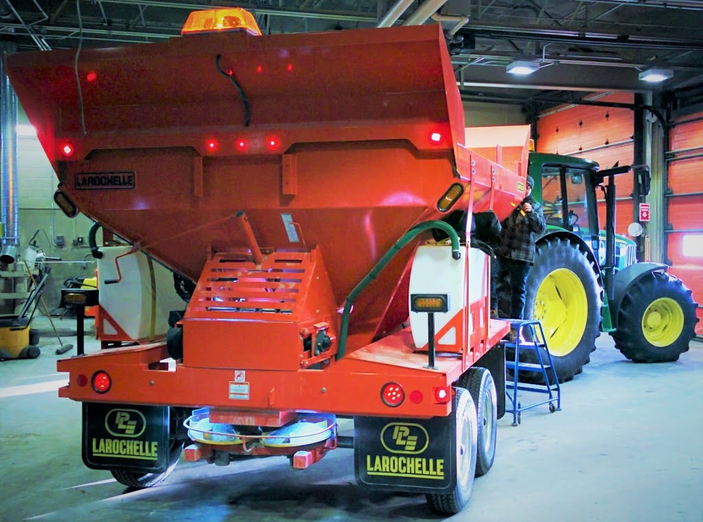 Larochelle Equipment Inc | 250 2 Av, Québec, QC G1L 3A7, Canada | Phone: (418) 522-8222