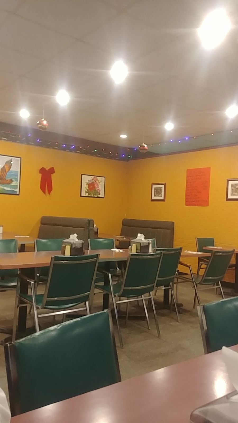 Golden Chef | 314 Main St, Hepburn, SK S0K 1Z0, Canada | Phone: (306) 947-2052