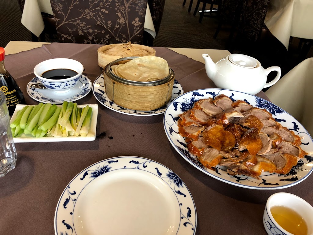 Ginger Beef Bistro House | 9629 Macleod Trail, Calgary, AB T2J 0P6, Canada | Phone: (403) 271-2233