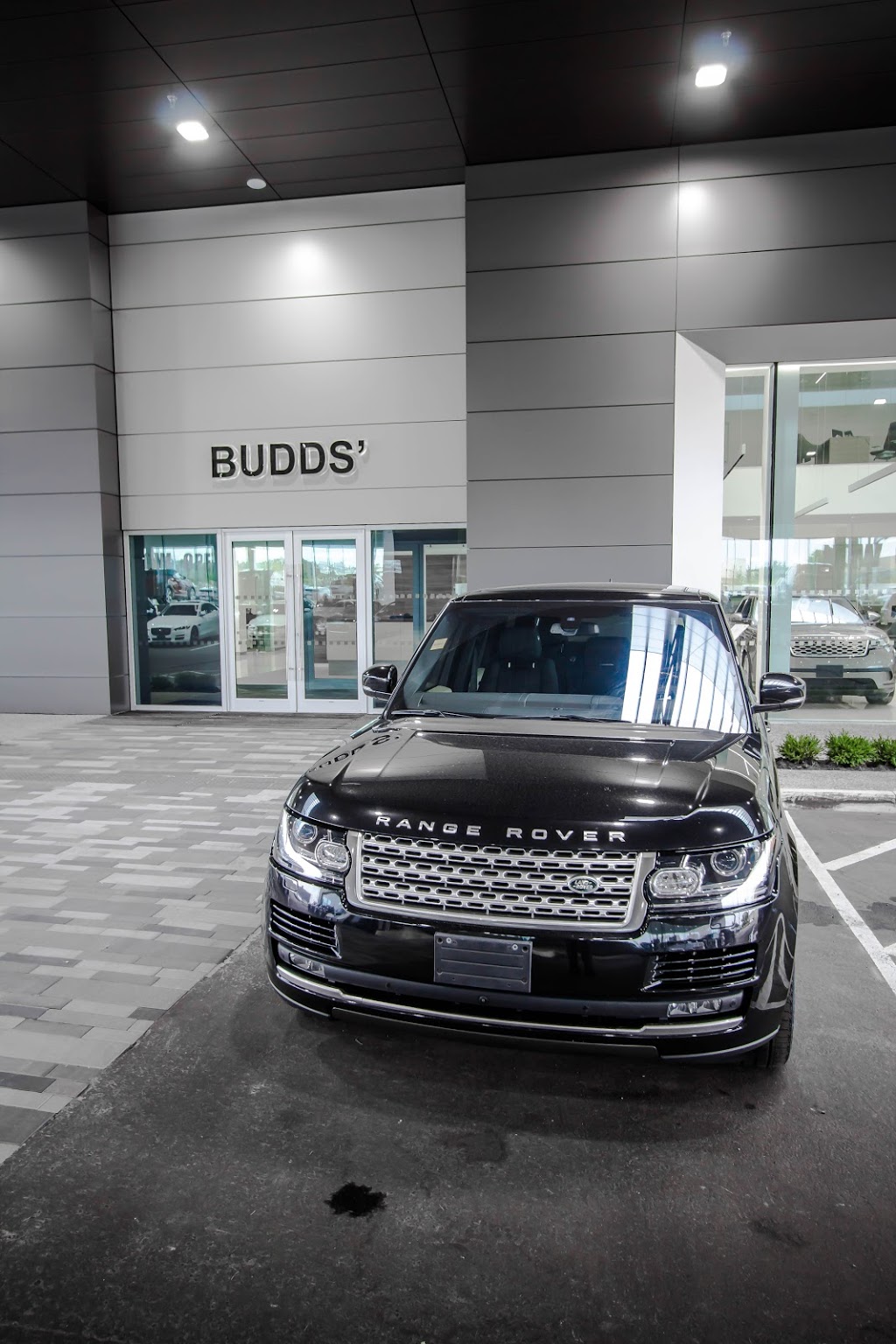 Budds Imported Cars | 227 Wyecroft Rd, Oakville, ON L6K 3S3, Canada | Phone: (905) 845-1443
