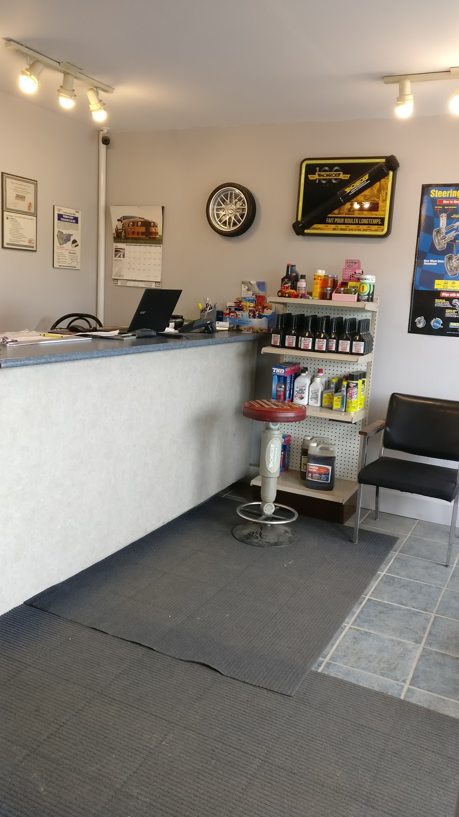 Centre Autos Max | 2590 12e Avenue N, Sherbrooke, QC J1H 5H3, Canada | Phone: (819) 346-3898