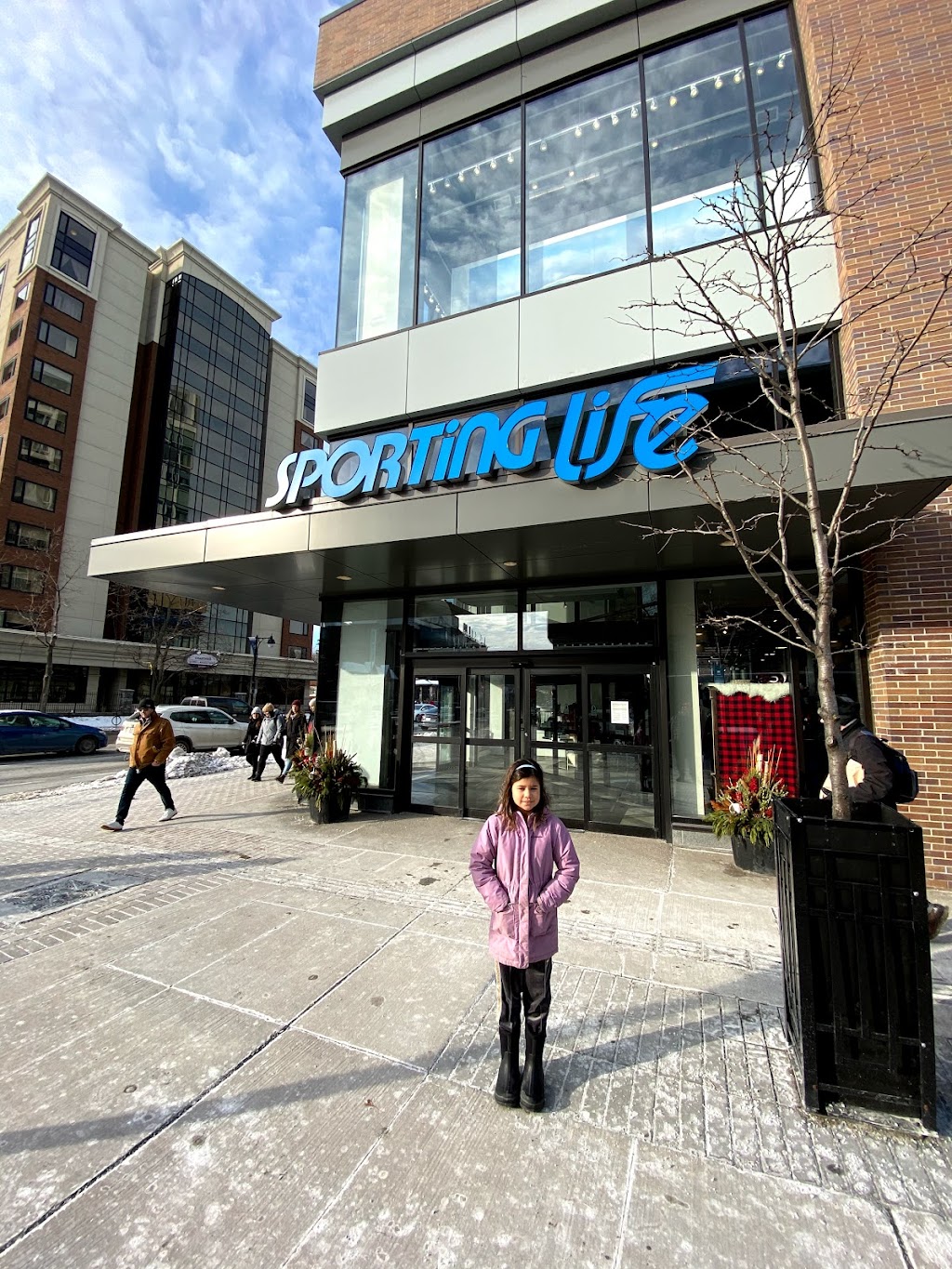 Sporting Life | Lansdowne Park, 125 Marché Way, Ottawa, ON K1S 3W7, Canada | Phone: (613) 216-6000