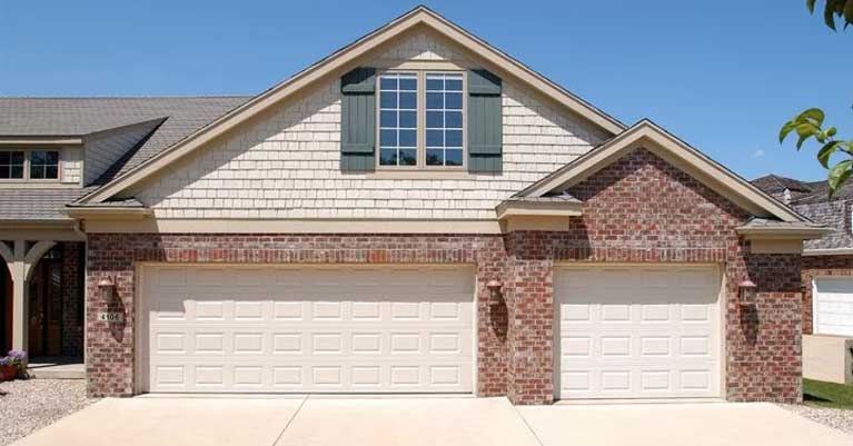 Candoor Overhead Doors Ltd. | 5080 Timberlea Blvd, Mississauga, ON L4W 4M2, Canada | Phone: (905) 890-7777