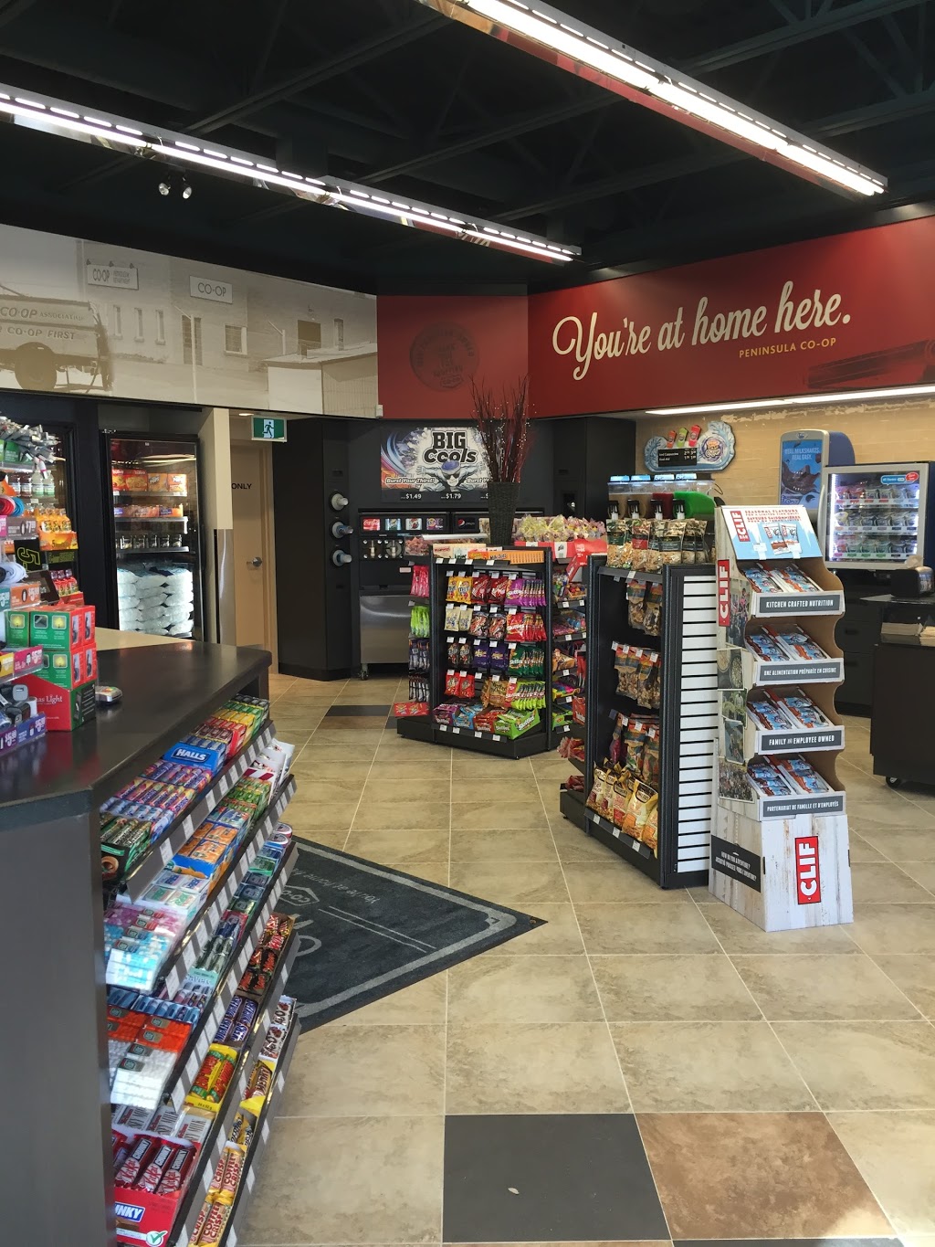 Peninsula Co-op Gas & Convenience Centre | 10350 McDonald Park Rd, Sidney, BC V8L 3H8, Canada | Phone: (778) 351-1303