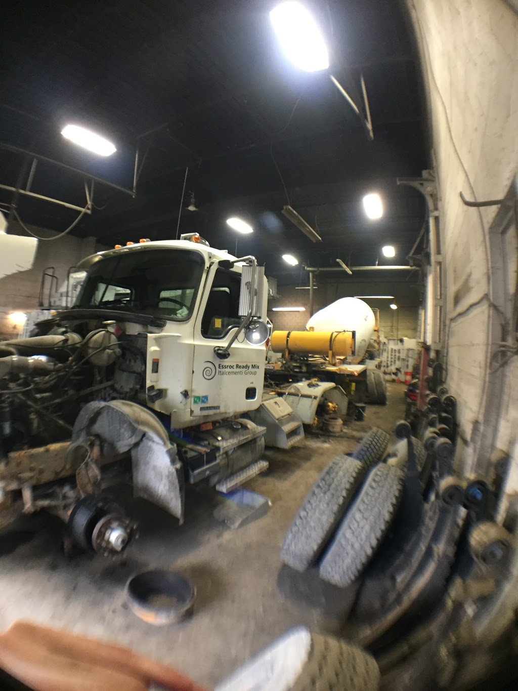 TDL Truck-Trailer Repairs | 3379 Hawthorne Rd, Ottawa, ON K1G 4G2, Canada | Phone: (613) 736-1797