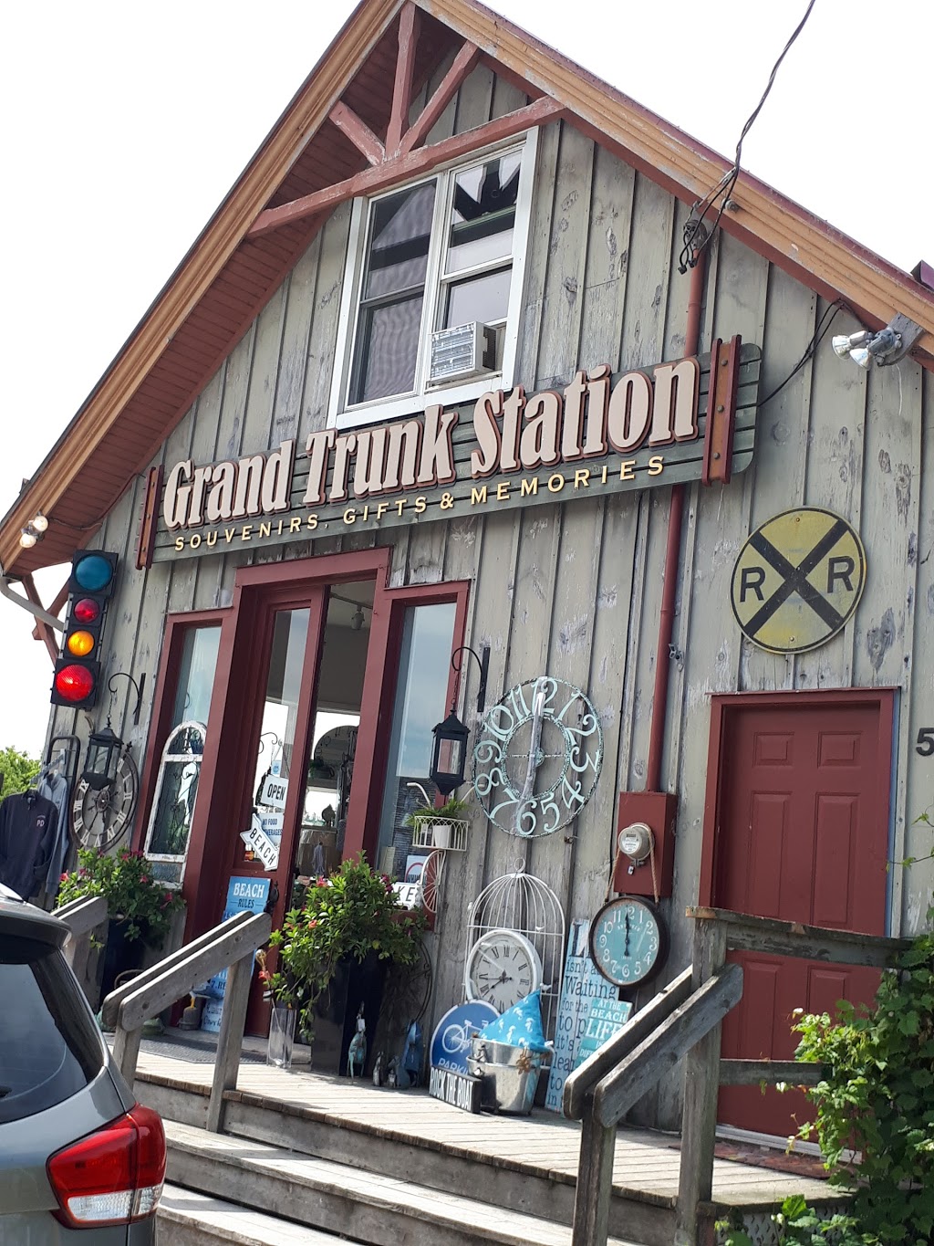 Grand Trunk Station | 5 St George St, Port Dover, ON N0A 1N0, Canada | Phone: (519) 583-3897