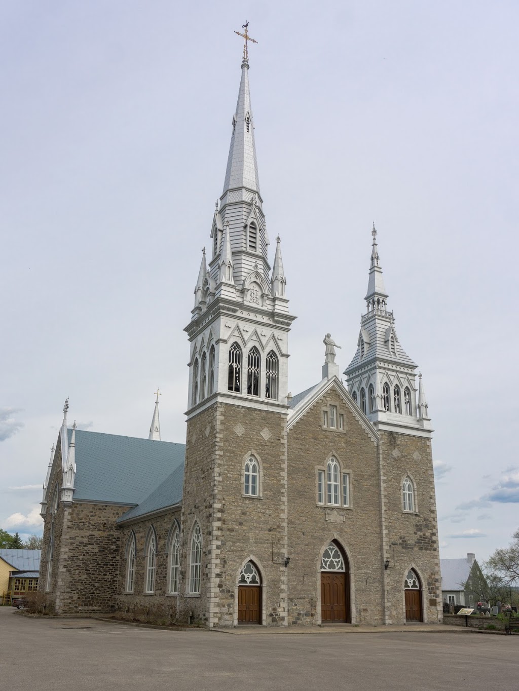 Église Saint-Charles-Borromée | 501 Chemin Sir-Lomer-Gouin, Grondines, QC G0A 1W0, Canada | Phone: (418) 268-3220