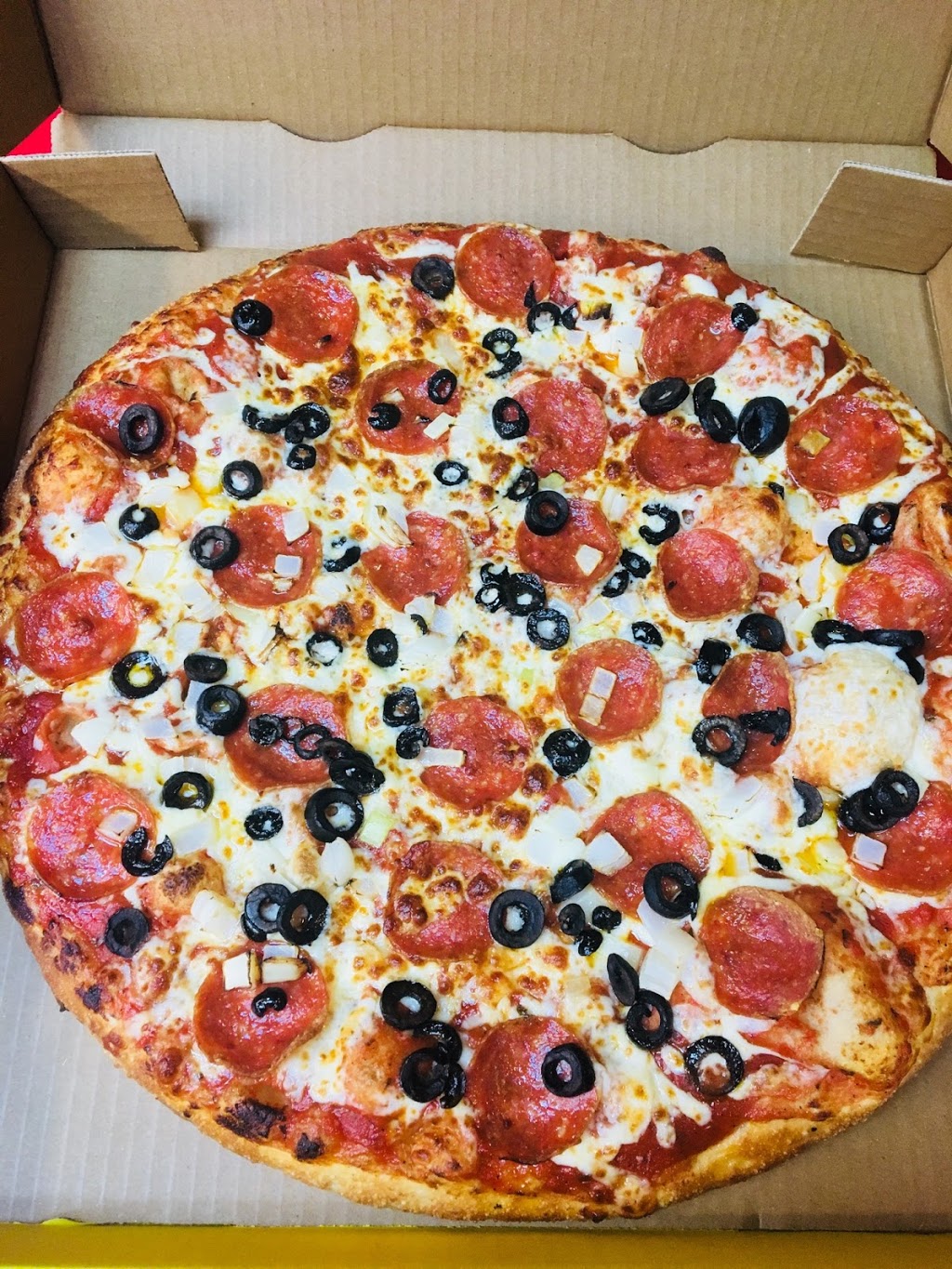 Campus Pizza | 160 University Ave W #2, Waterloo, ON N2L 3E9, Canada | Phone: (519) 747-9888