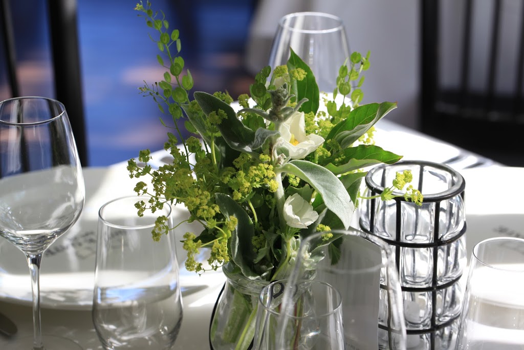 White Gate Inn & Restaurant | 28 Pleasant St, Chester, NS B0J 1J0, Canada | Phone: (902) 275-4400