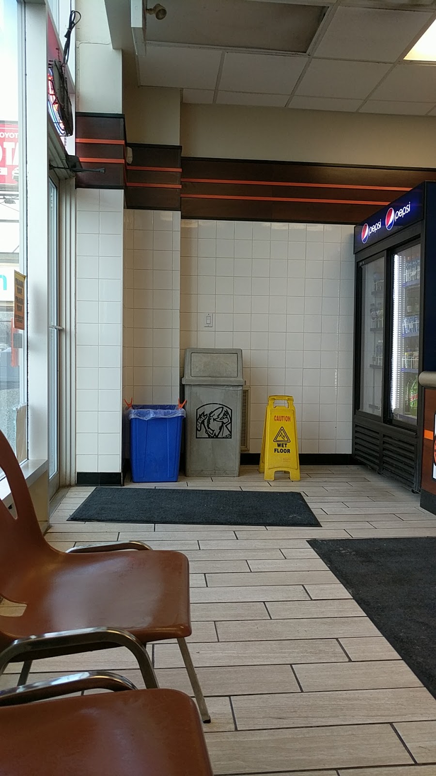 Little Caesars Pizza | 280 Queenston Rd, Hamilton, ON L8K 1H1, Canada | Phone: (905) 545-4331
