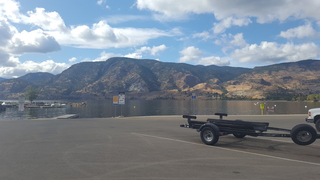 Skaha Lake Marina and Slips Restaurant | 3895 Lakeside Rd, Penticton, BC V2A 0A5, Canada | Phone: (250) 770-0747
