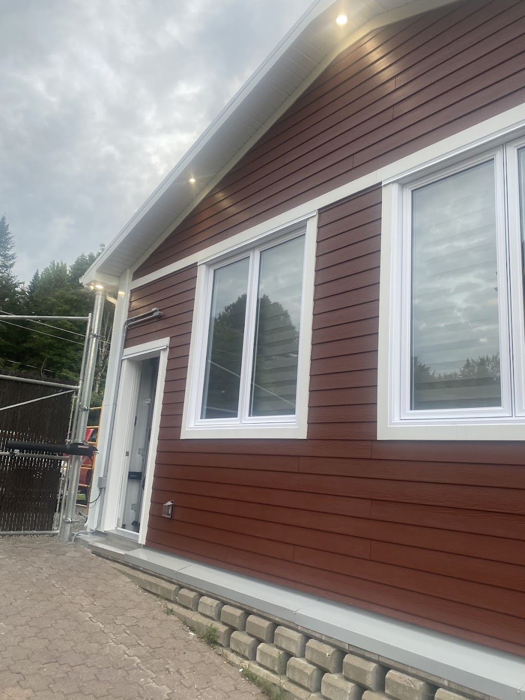 Construction rénovation cf2 | 2981 Av. Lapierre, Québec, QC G3E 1T3, Canada | Phone: (581) 997-2981