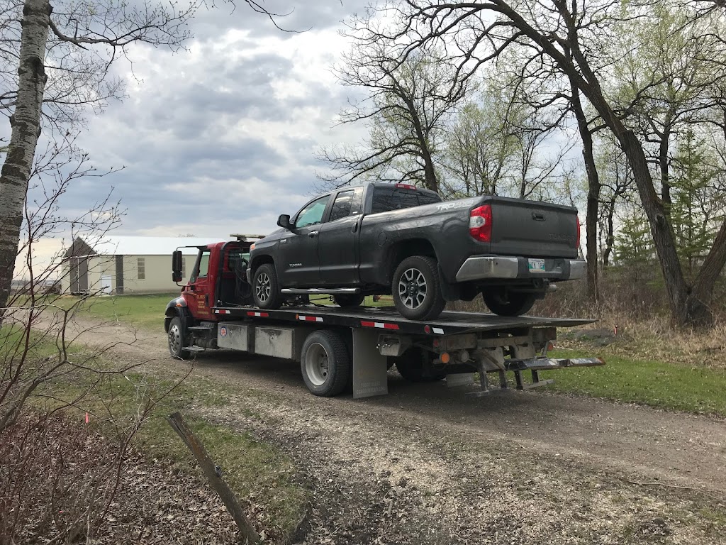 Clays 1st Call Towing | Box 699, 33 1 Ave SE, Teulon, MB R0C 3B0, Canada | Phone: (204) 886-7382