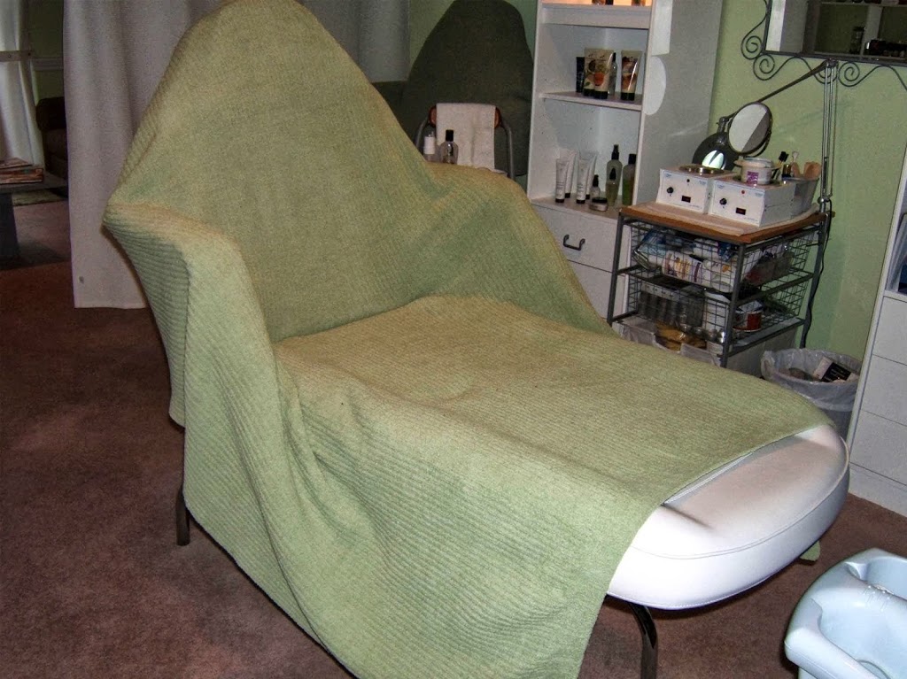 Soothing Oasis Spa by Aloette | 244 Dalton Ave, Kingston, ON K7K 6C3, Canada | Phone: (613) 544-0210