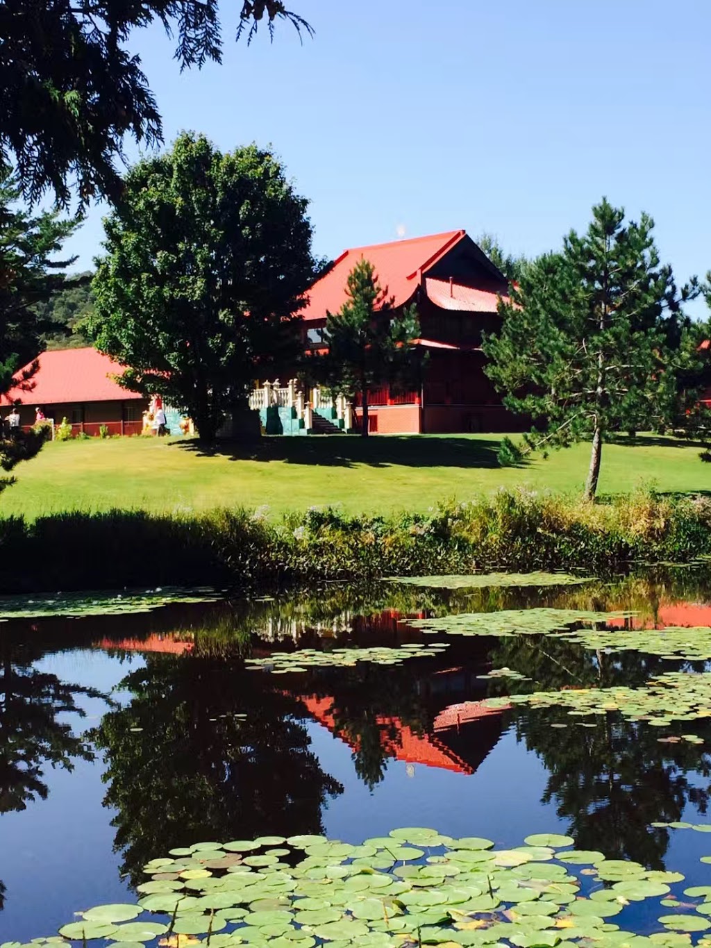 大叢林三寶山 | 690 Chemin de la Rivière Rouge, Harrington, QC J8G 2S7, Canada | Phone: (819) 687-2183