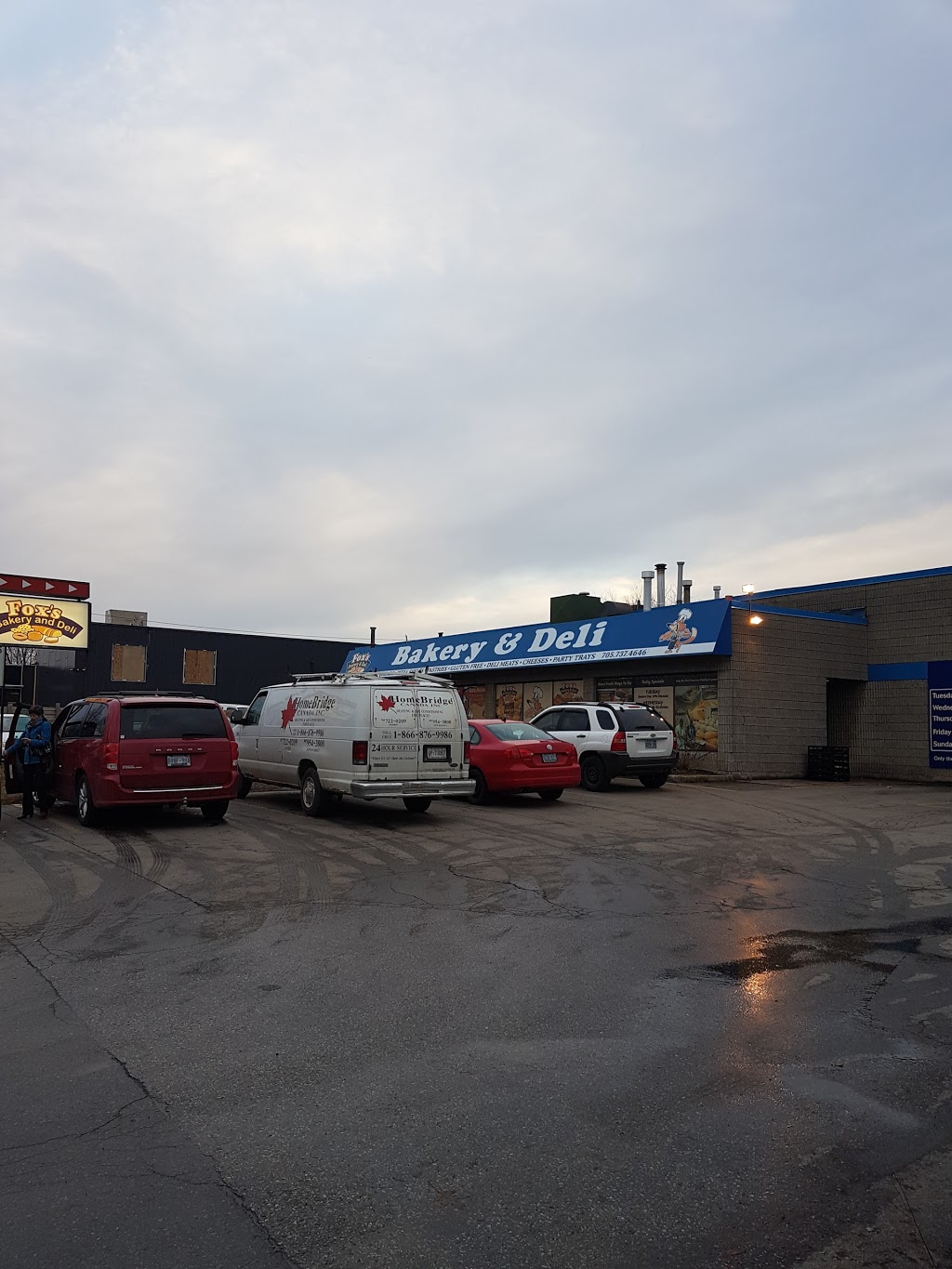 Foxs Bakery And Delicatessen | 96 Victoria St, Barrie, ON L4N 2J1, Canada | Phone: (705) 737-4646